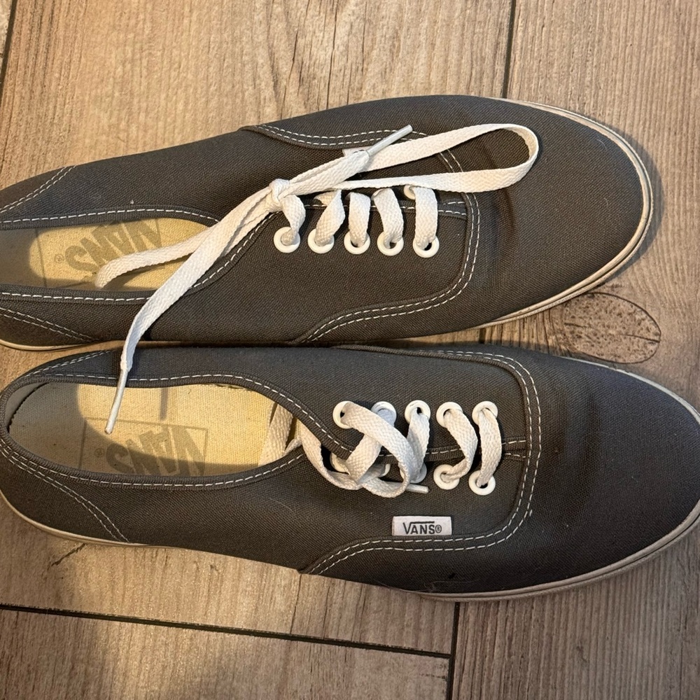 Unisex Gray Vans - Men’s 7.5 - Women’s 9